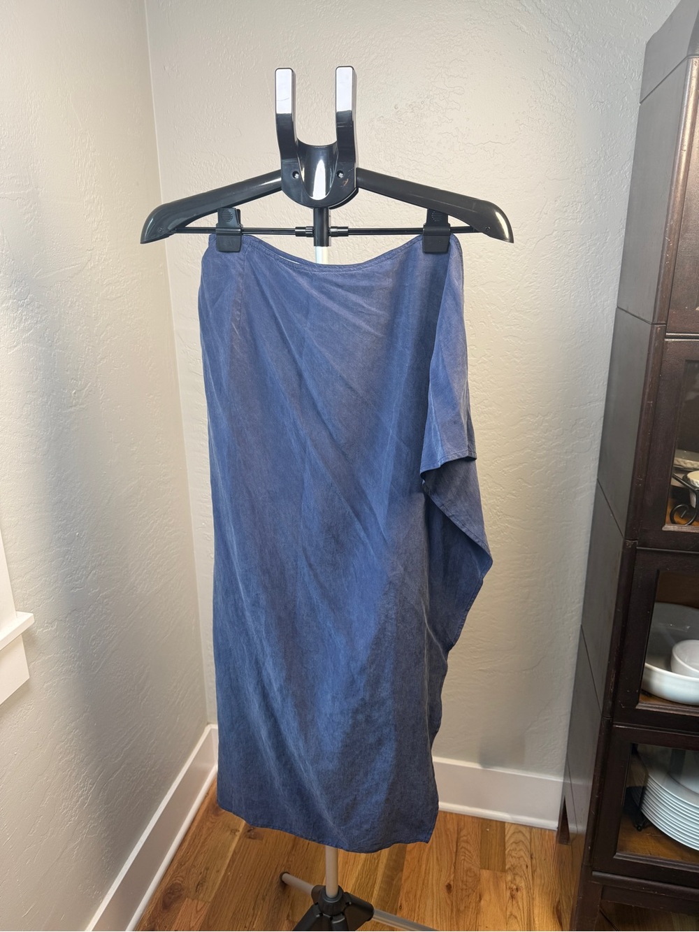 DKNY Jeans Blue 100% Silk Wrap Skirt Resortwear Size 10